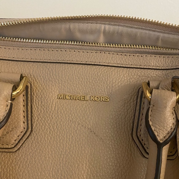 tan michael kors purse - Picture 2 of 6
